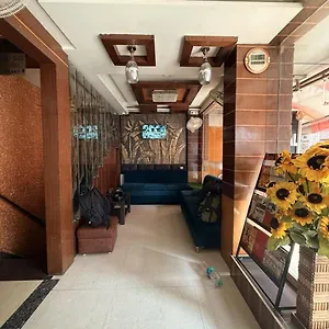 4* Hotel Rajkamal Palace - Near Kashi Vishwanath Temple